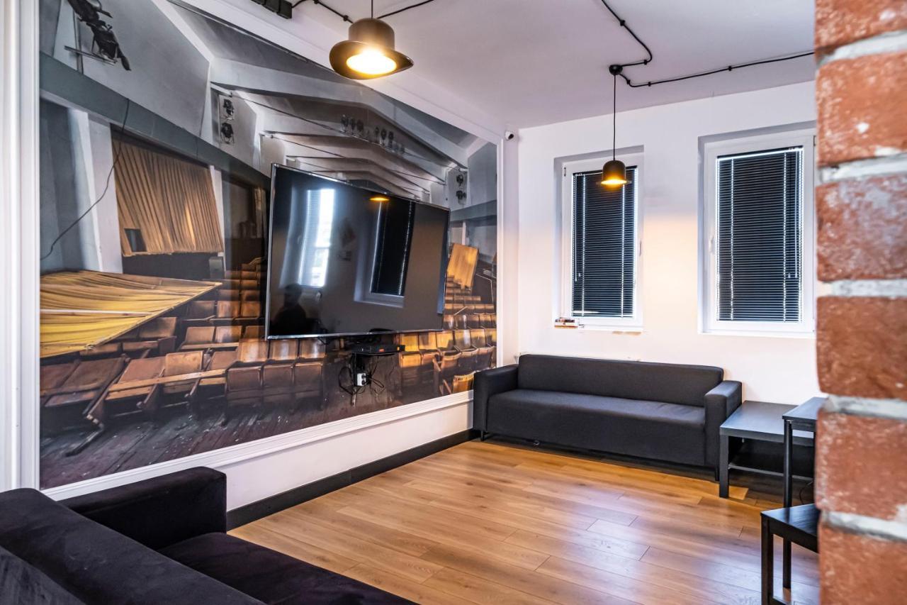 Vola Hostel Varsovie Extérieur photo