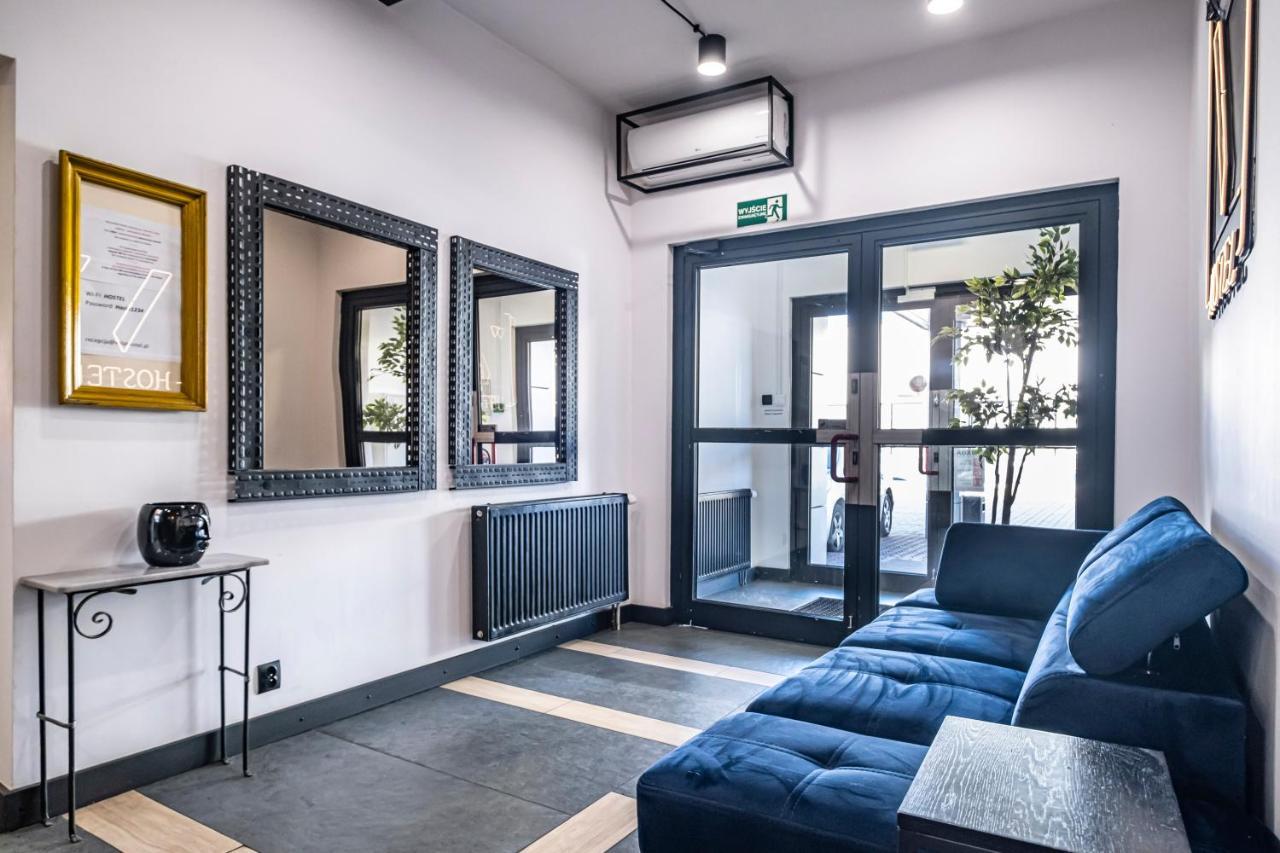 Vola Hostel Varsovie Extérieur photo