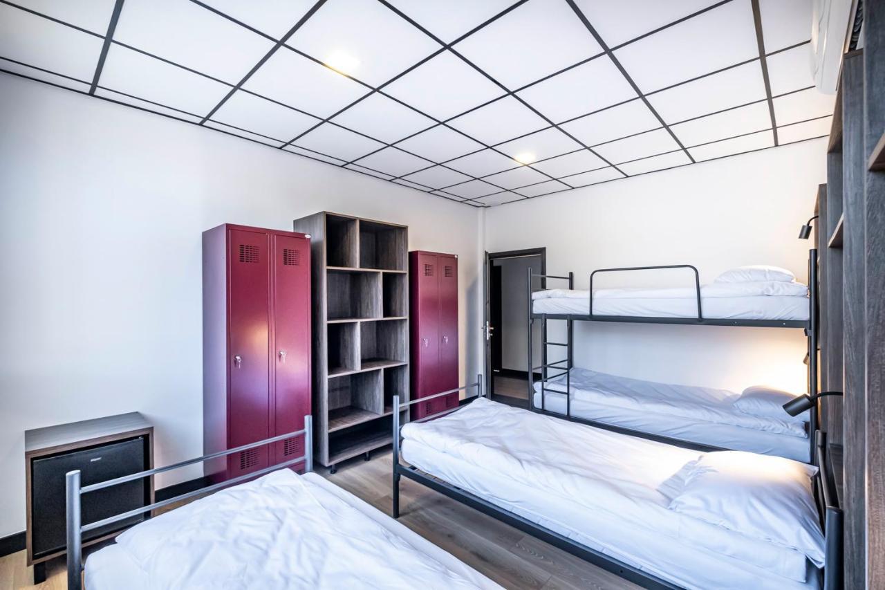 Vola Hostel Varsovie Extérieur photo