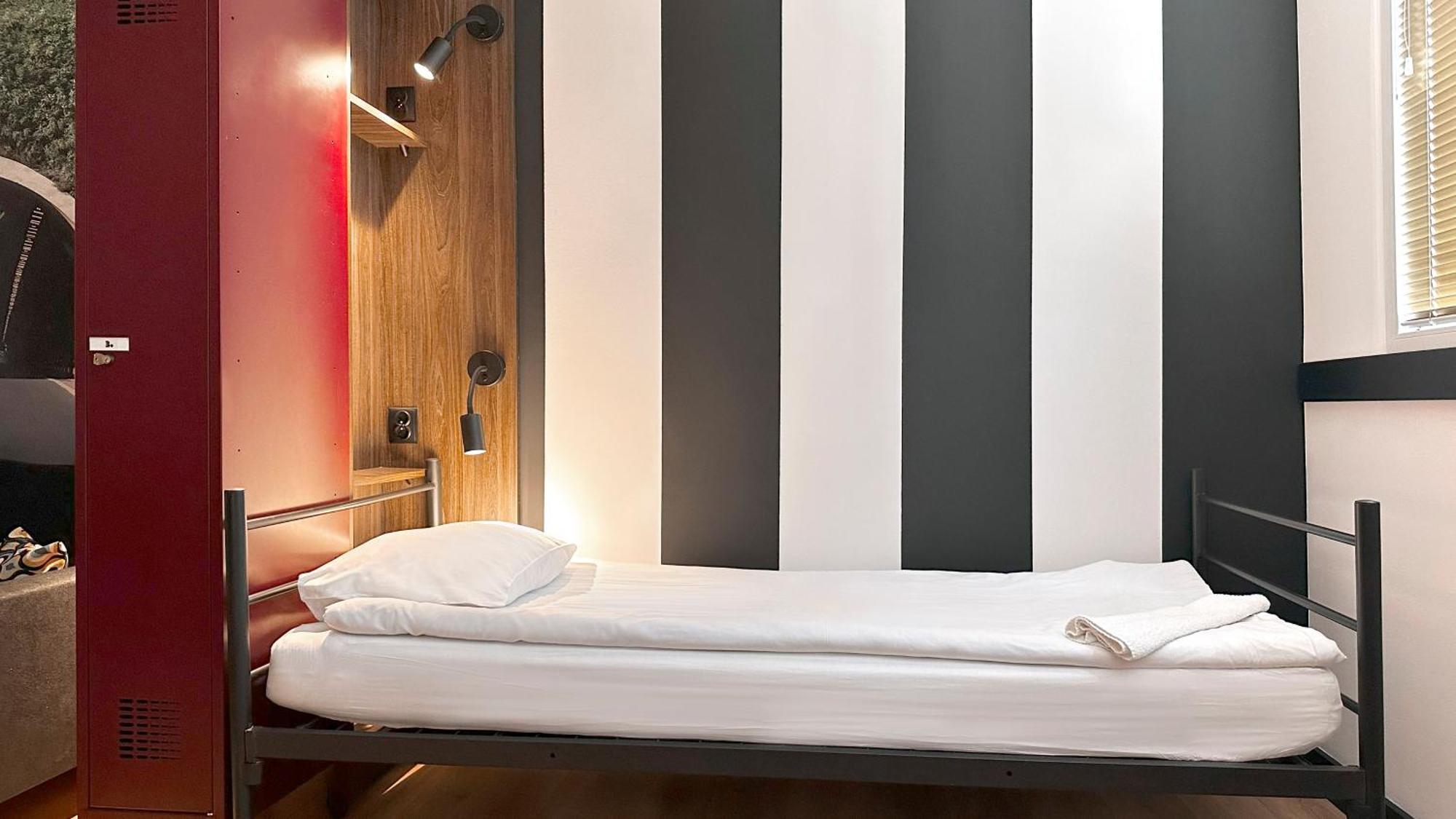 Vola Hostel Varsovie Extérieur photo