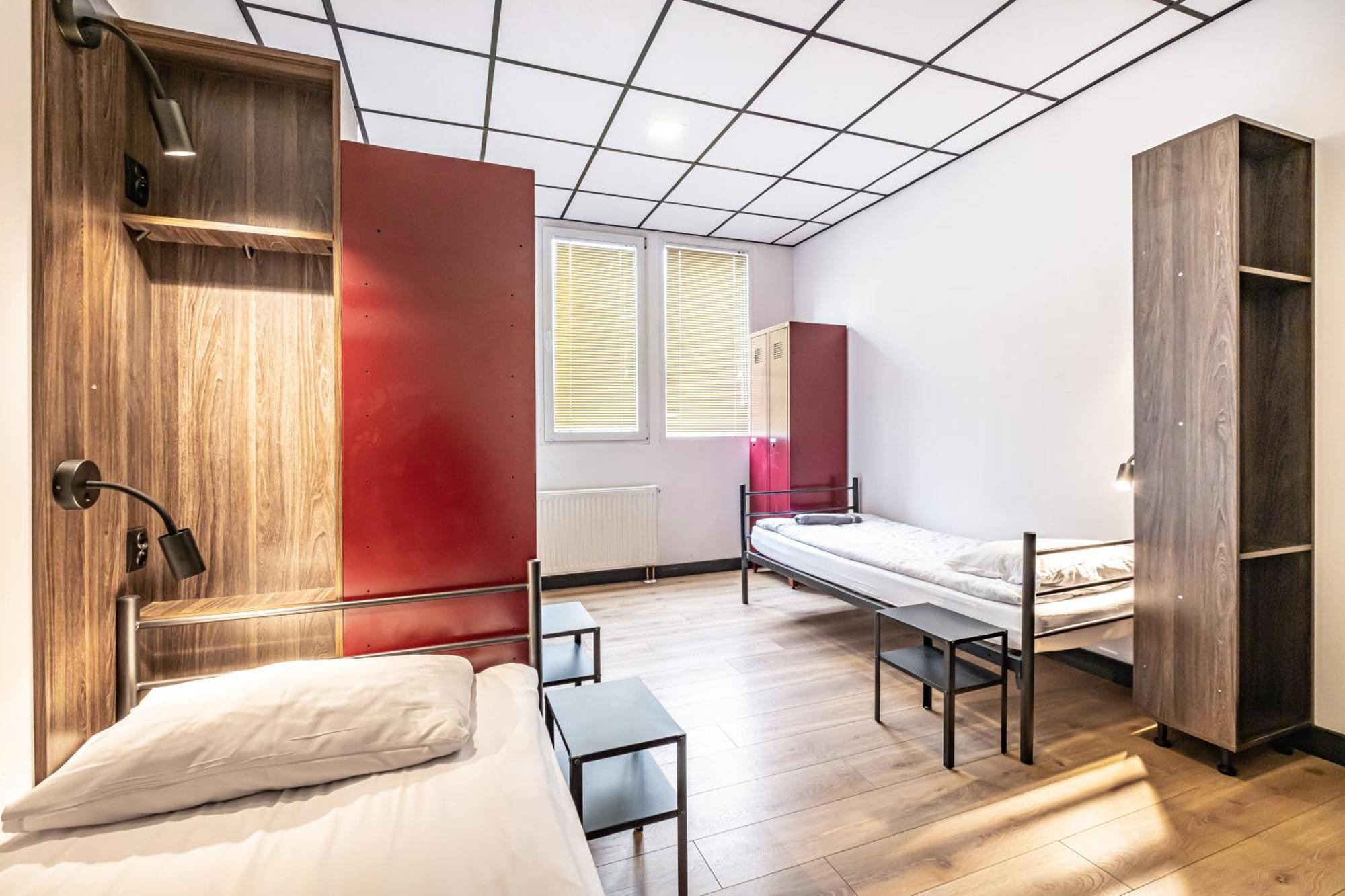 Vola Hostel Varsovie Extérieur photo
