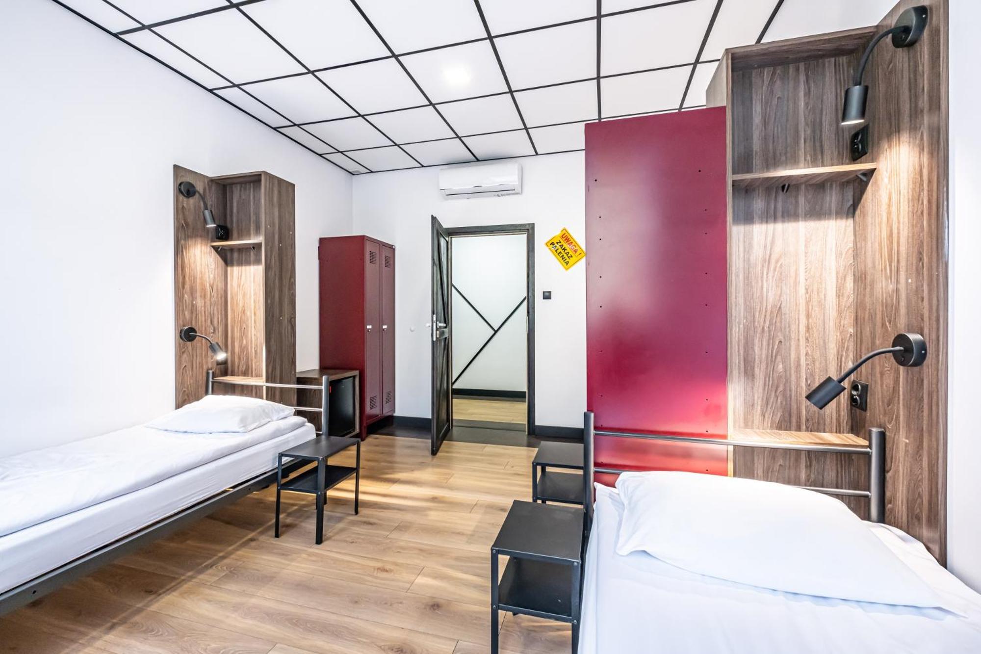Vola Hostel Varsovie Extérieur photo