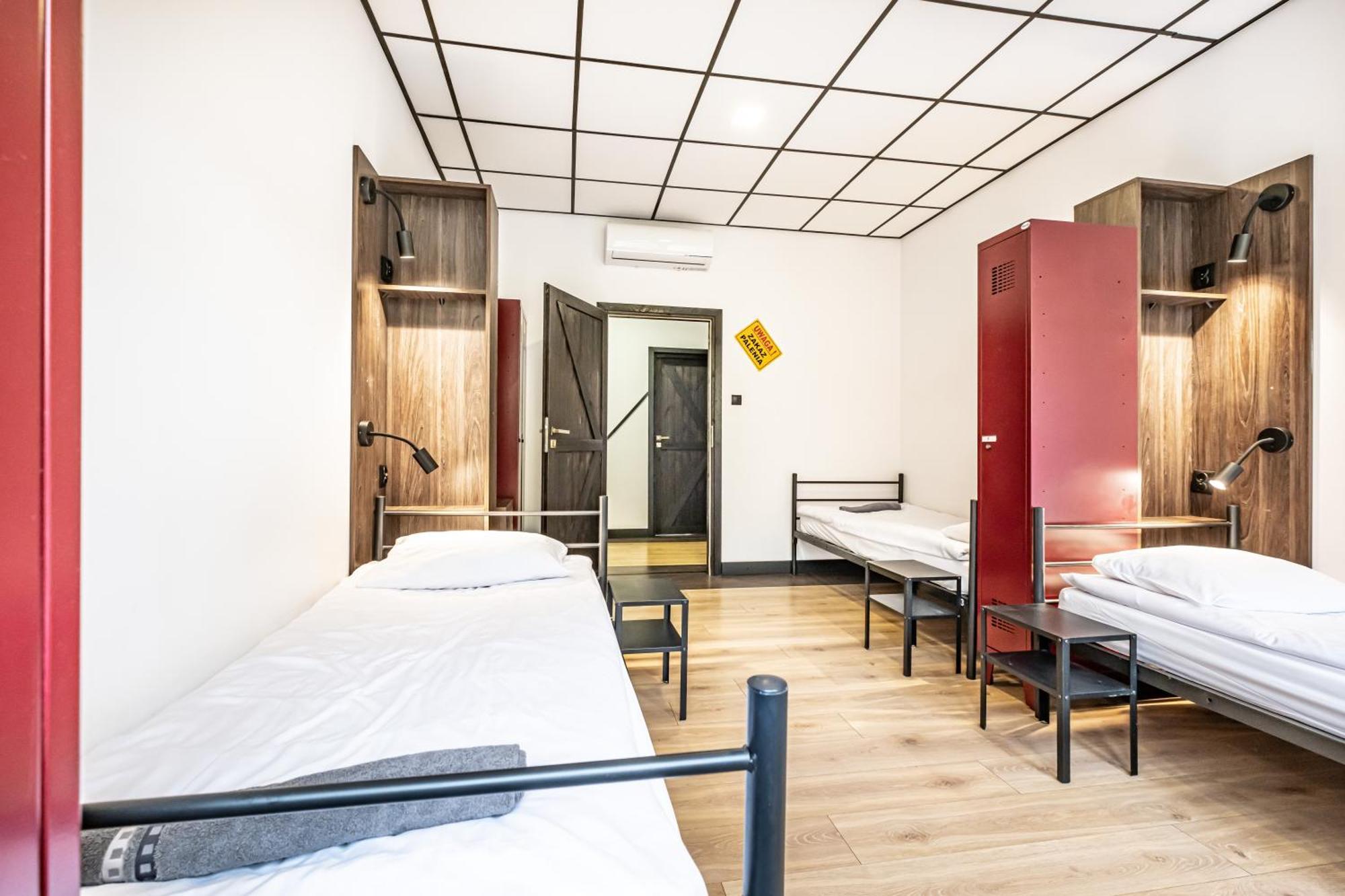 Vola Hostel Varsovie Extérieur photo