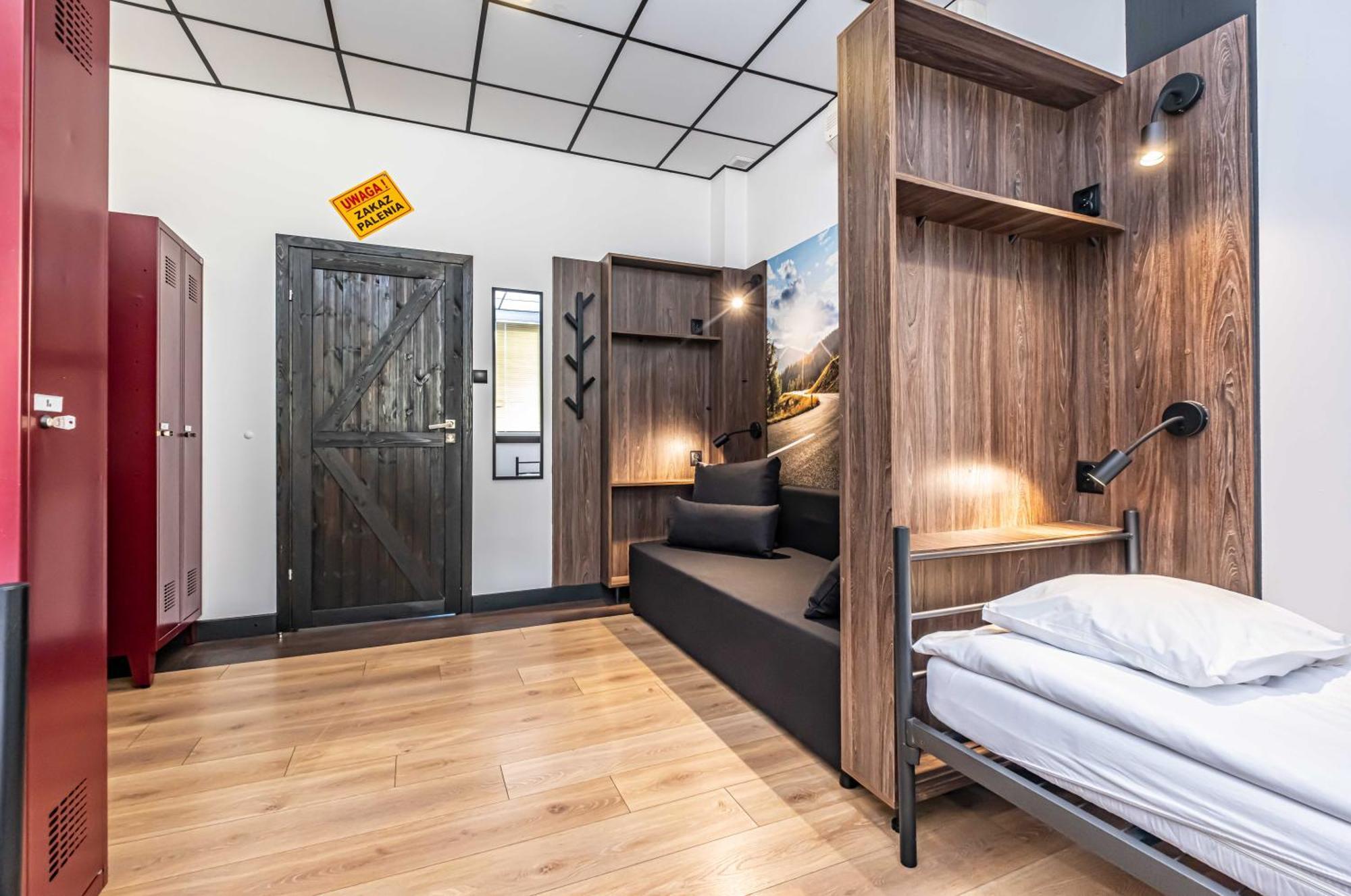 Vola Hostel Varsovie Extérieur photo