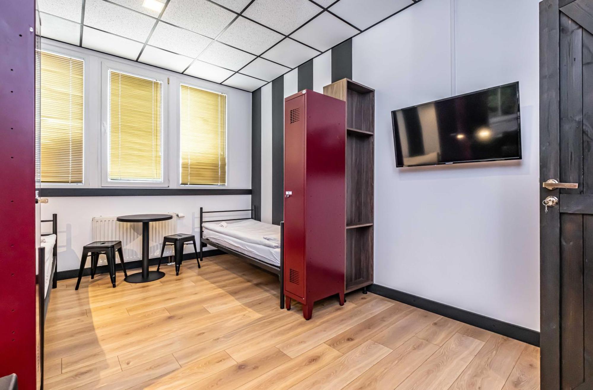 Vola Hostel Varsovie Extérieur photo