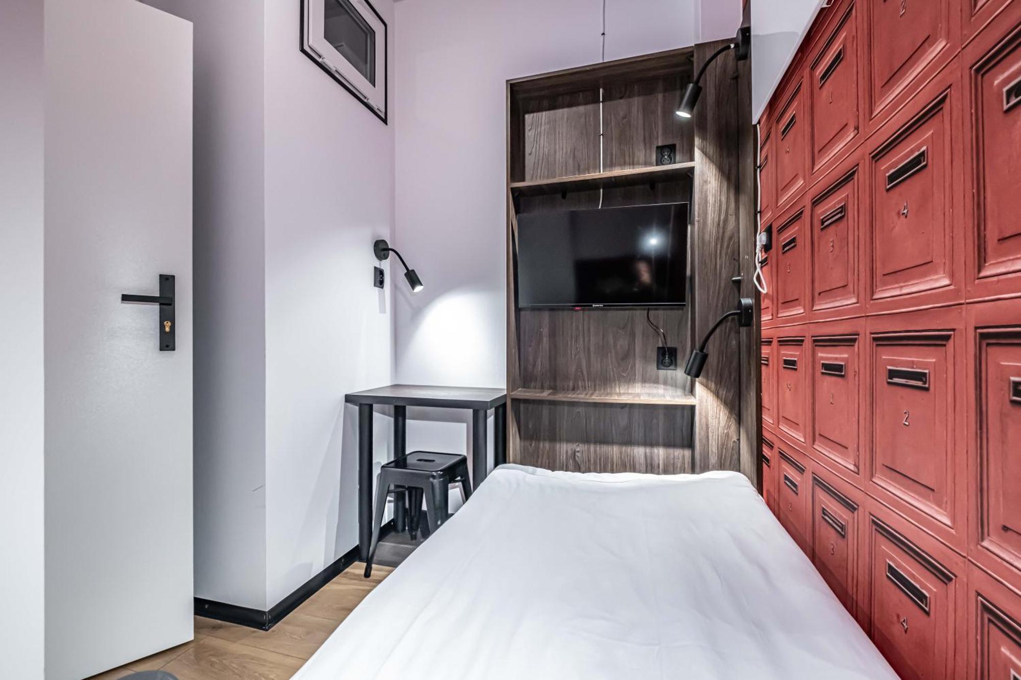 Vola Hostel Varsovie Extérieur photo