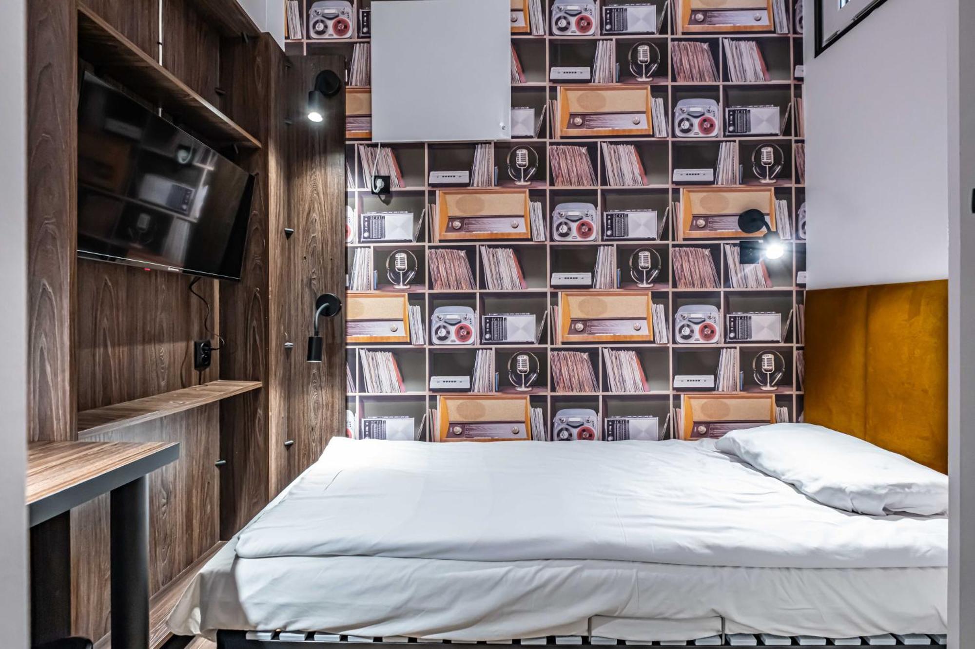 Vola Hostel Varsovie Extérieur photo