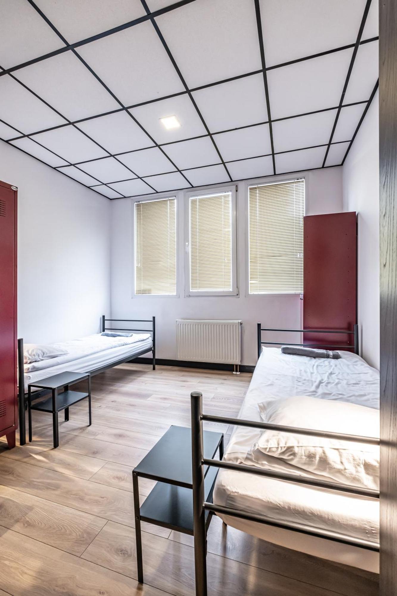 Vola Hostel Varsovie Extérieur photo